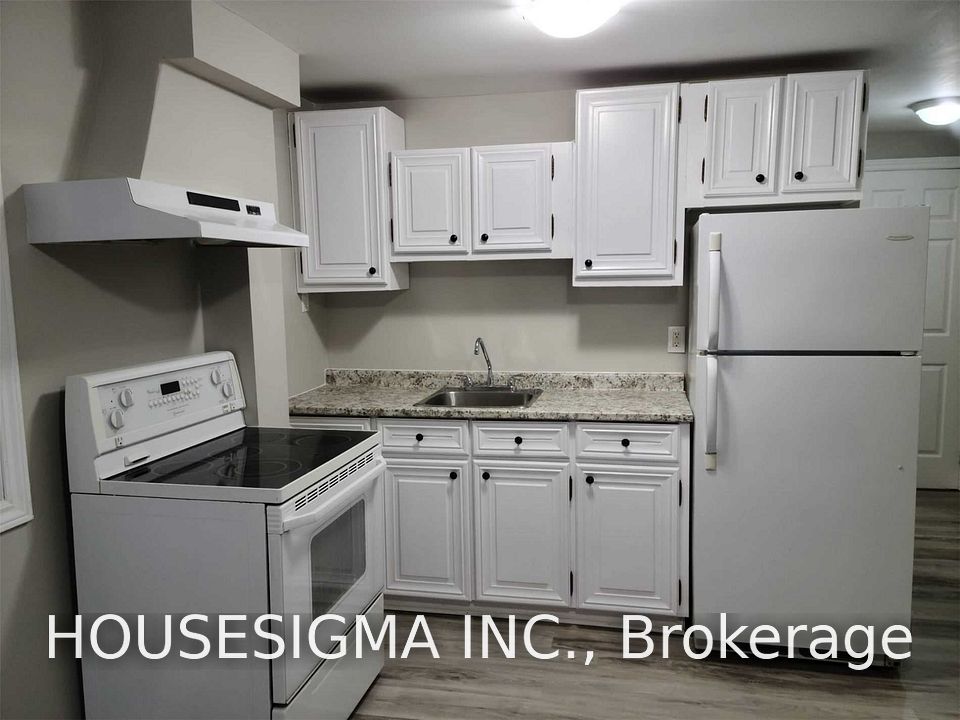 329 Bathurst Glen Drive B1, Vaughan, ON L4J 9A3 3