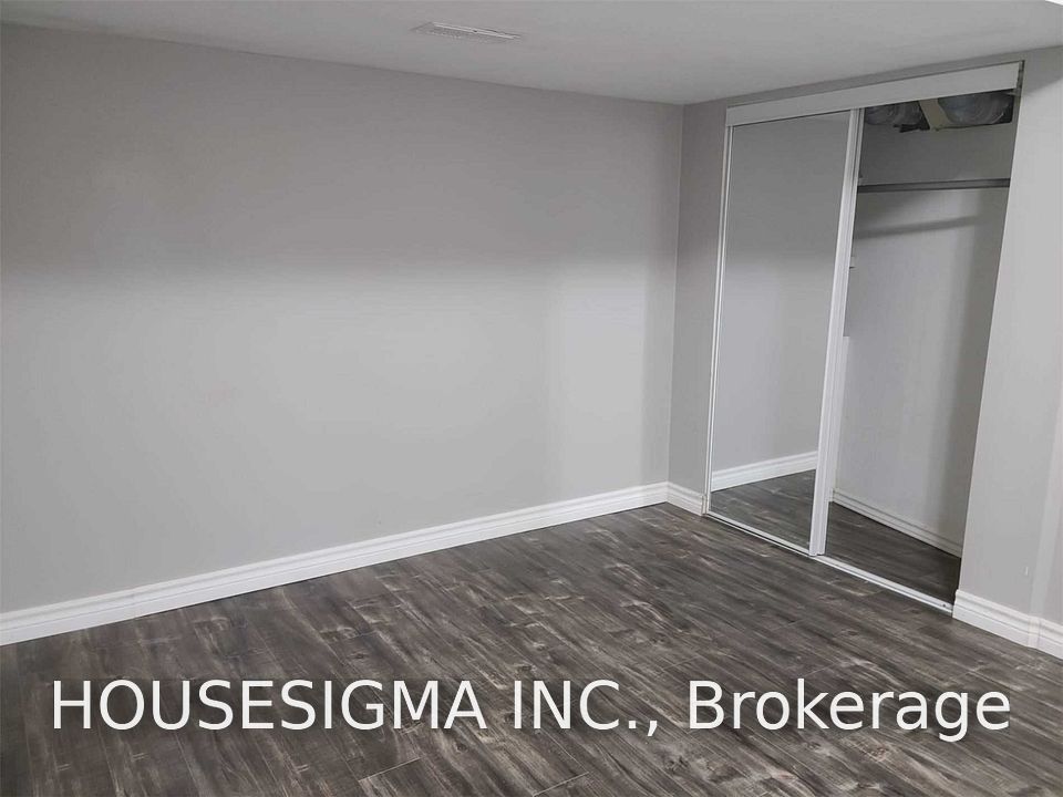 329 Bathurst Glen Drive B1, Vaughan, ON L4J 9A3 9