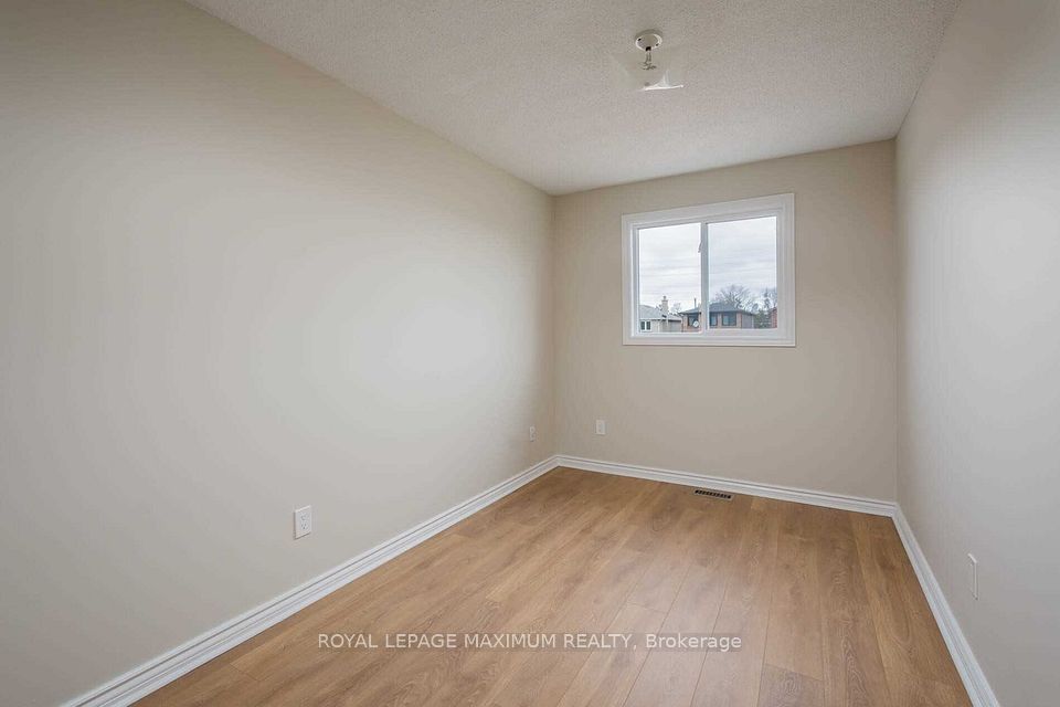 97 Coles Avenue, Vaughan, ON L4L 1L8 25