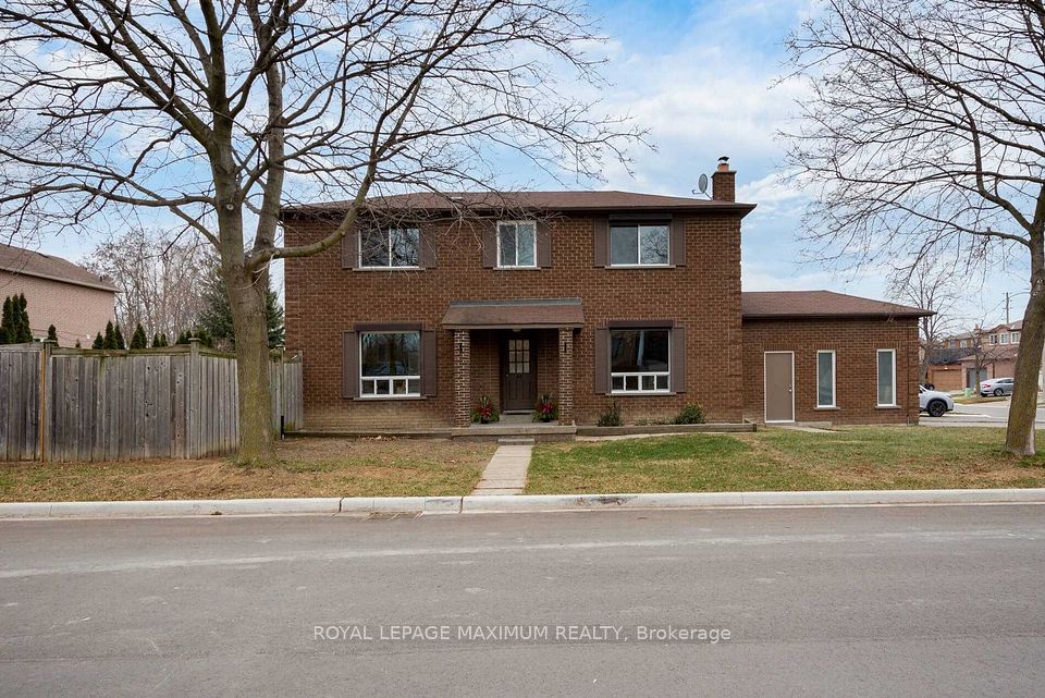 97 Coles Avenue, Vaughan, ON L4L 1L8 2