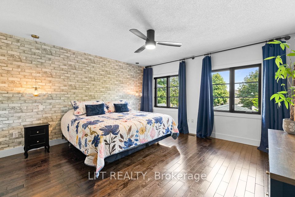 416 Flanagan Court, Newmarket, ON L3X 2E9 25