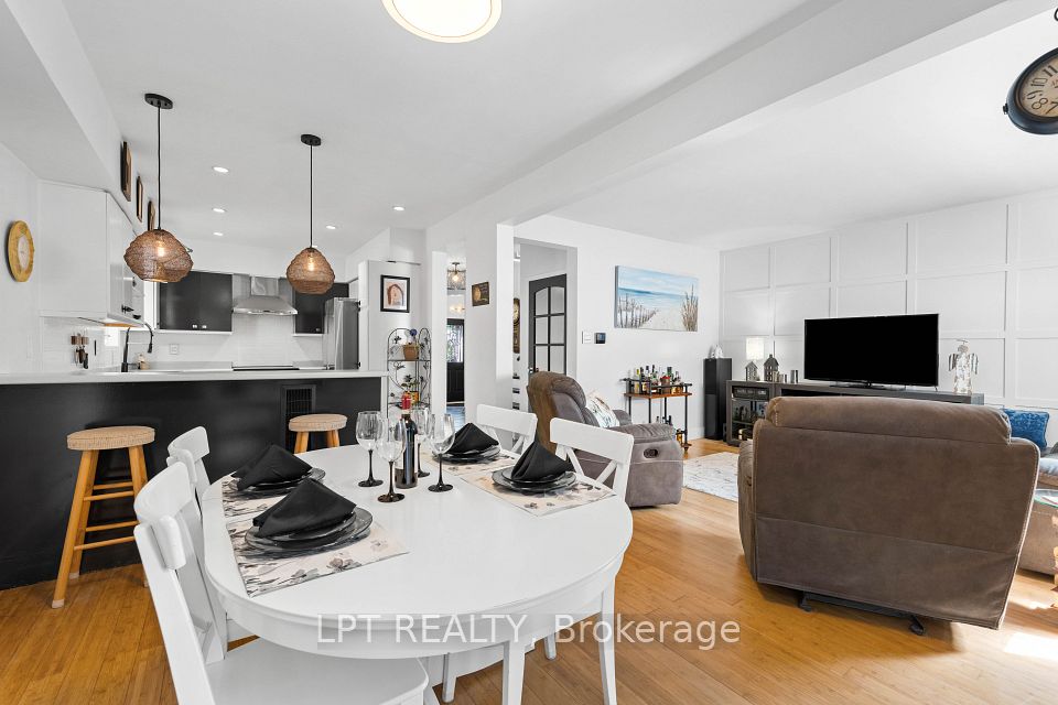416 Flanagan Court, Newmarket, ON L3X 2E9 23