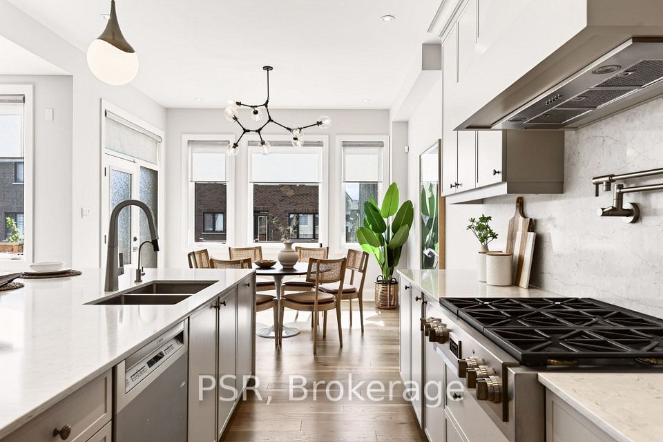33 Pine Heights Drive, Vaughan, ON L4L 1A6 23