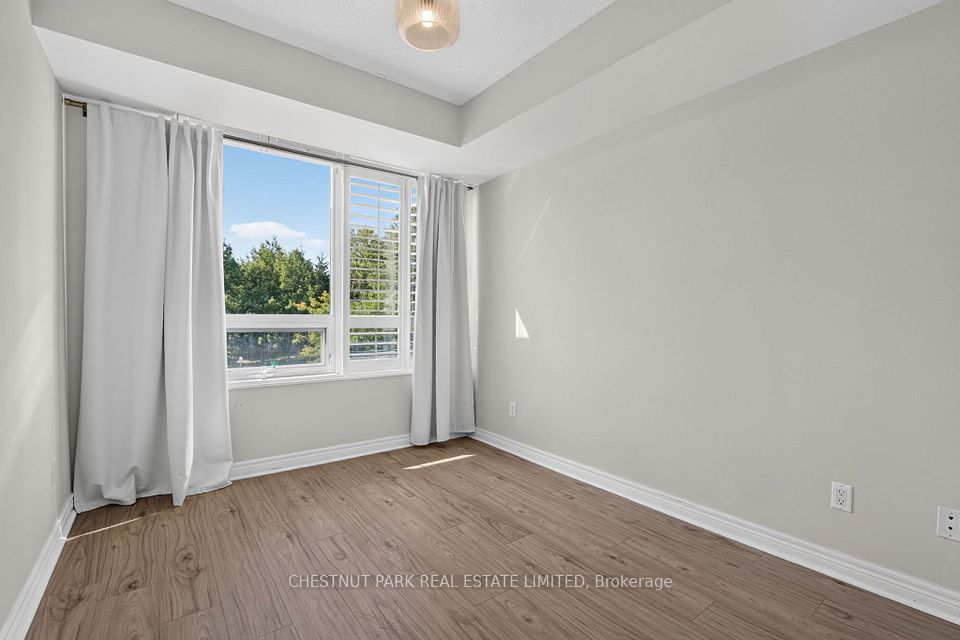 100 Promenade Circle 205, Vaughan, ON L4J 7W7 12