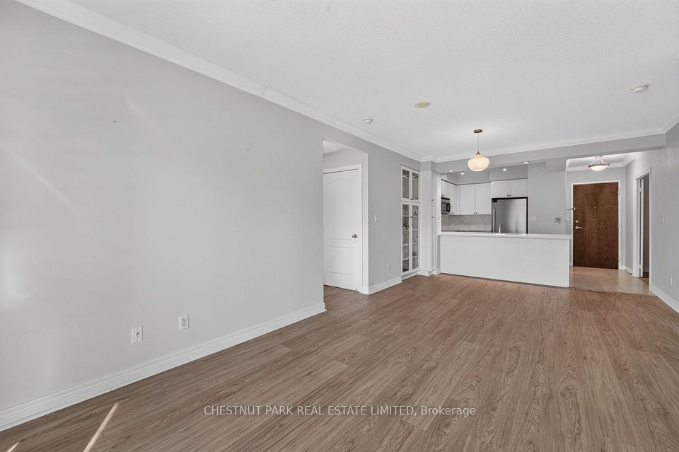 100 Promenade Circle 205, Vaughan, ON L4J 7W7 9