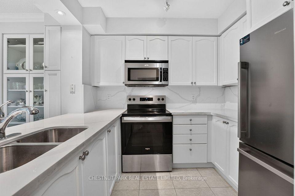 100 Promenade Circle 205, Vaughan, ON L4J 7W7 7