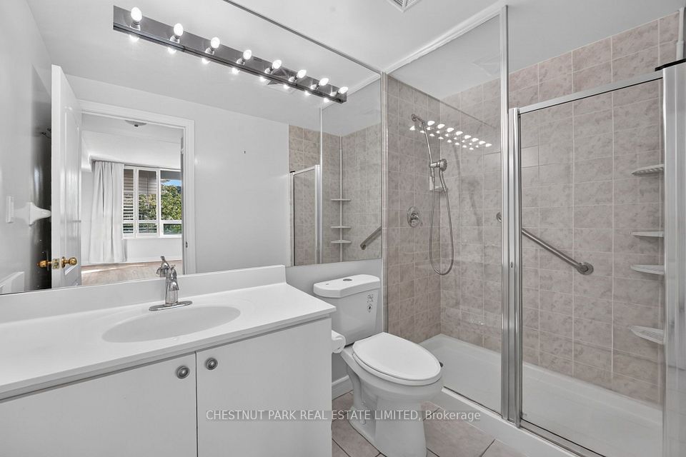 100 Promenade Circle 205, Vaughan, ON L4J 7W7 13