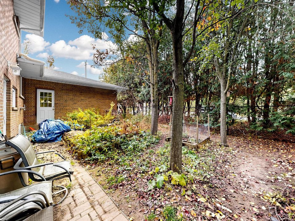 171 Church Street, Markham, ON L3P 2M2 16