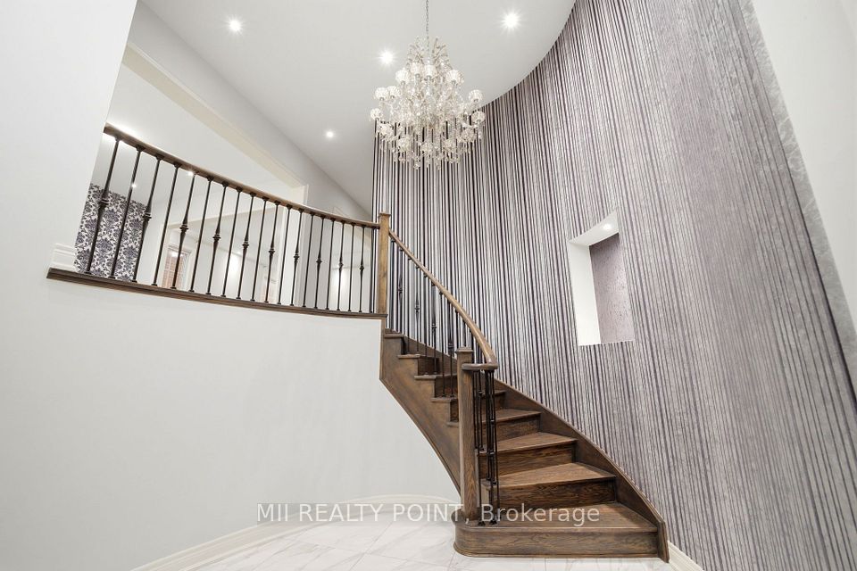 135 Abner Miles Drive, Vaughan, ON L6A 4X4 3