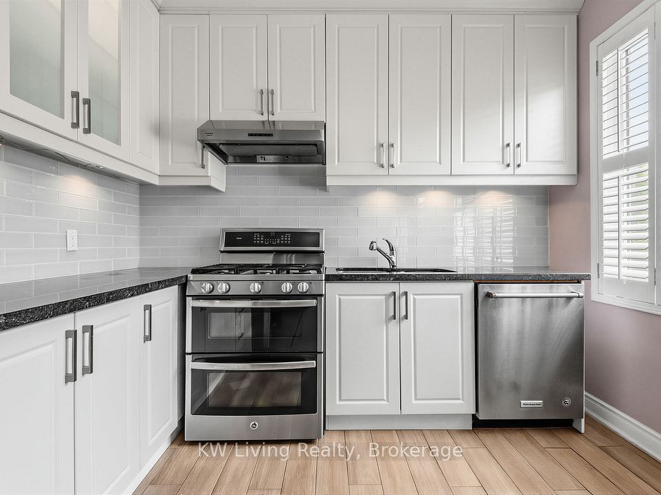 21 Cliveden Place, Markham, ON L6C 2S4 17