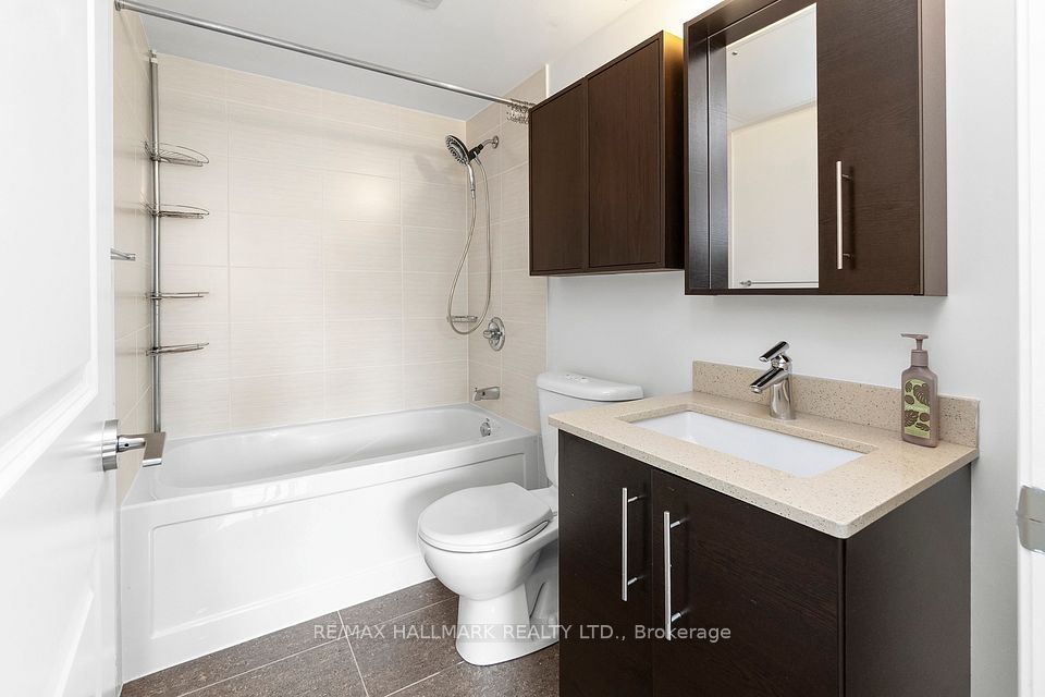 253 South Park Road 308, Markham, ON L3T 0B4 16