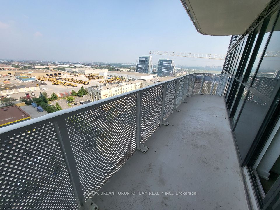 28 Interchange Way 1609, Vaughan, ON L4K 0P8 11