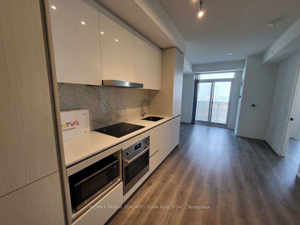 28 Interchange Way 1609, Vaughan, ON L4K 0P8 4