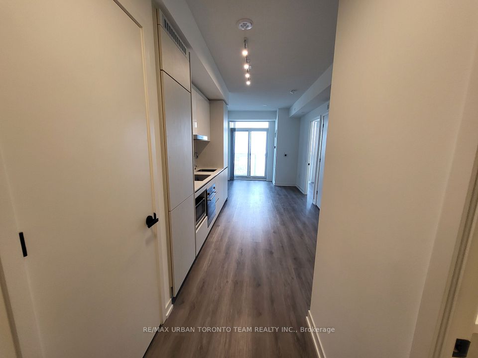 28 Interchange Way 1609, Vaughan, ON L4K 0P8 3