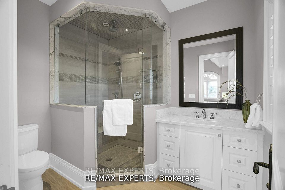 188 King High Drive, Vaughan, ON L4J 3N5 23