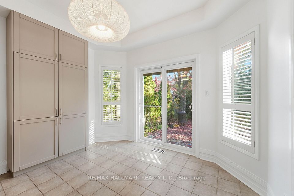 130 Old Colony Road, Richmond Hill, ON L4E 3V1 11