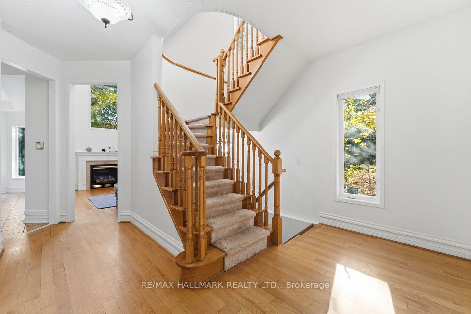 130 Old Colony Road, Richmond Hill, ON L4E 3V1 13