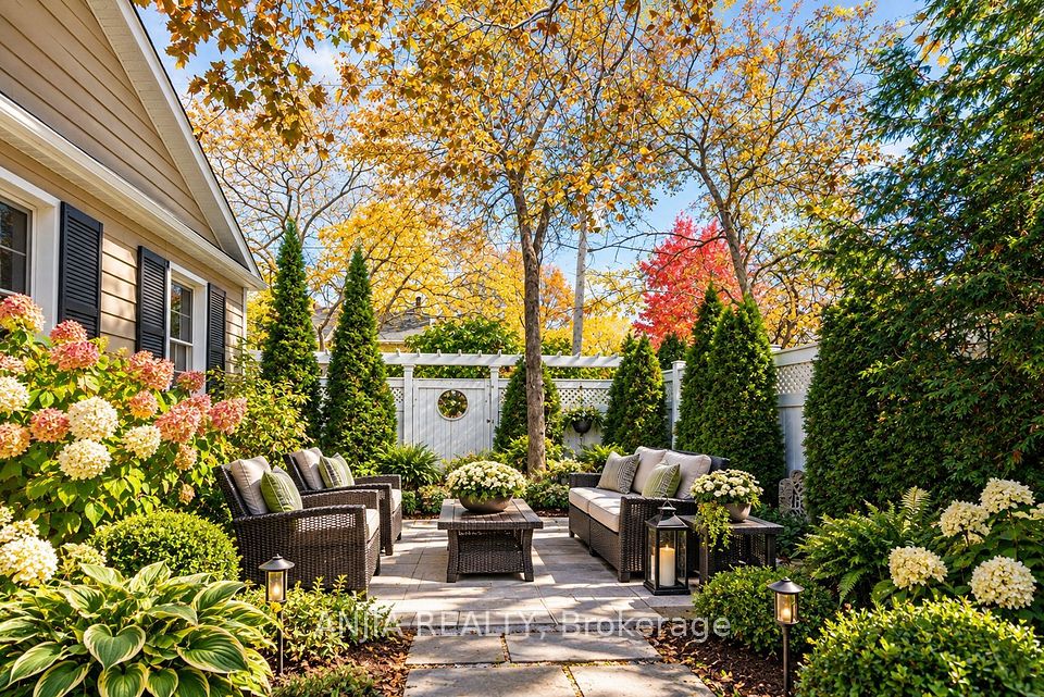 49 Church Street, Markham, ON L3P 2M1 23