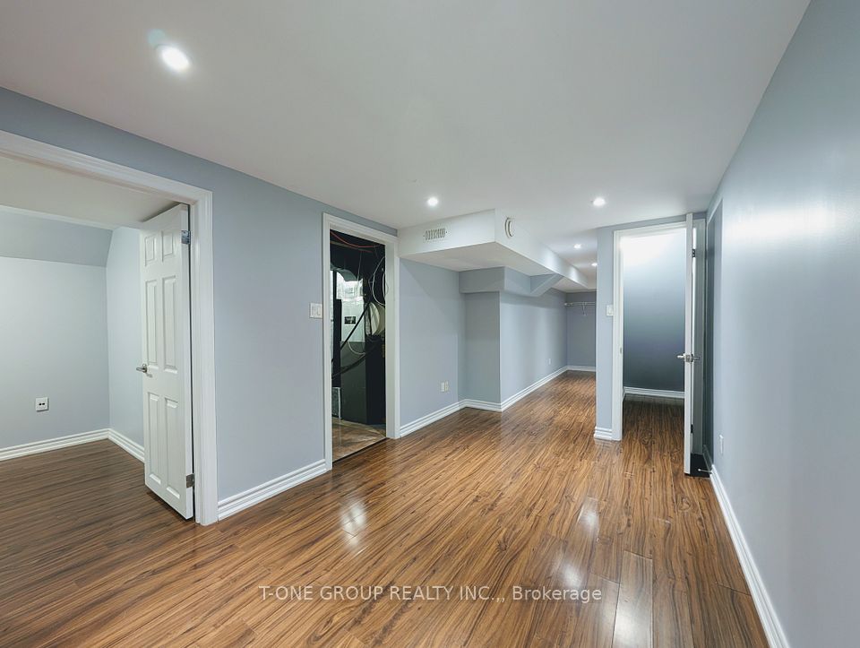8 Camelot Way, Markham, ON L3P 3W1 17