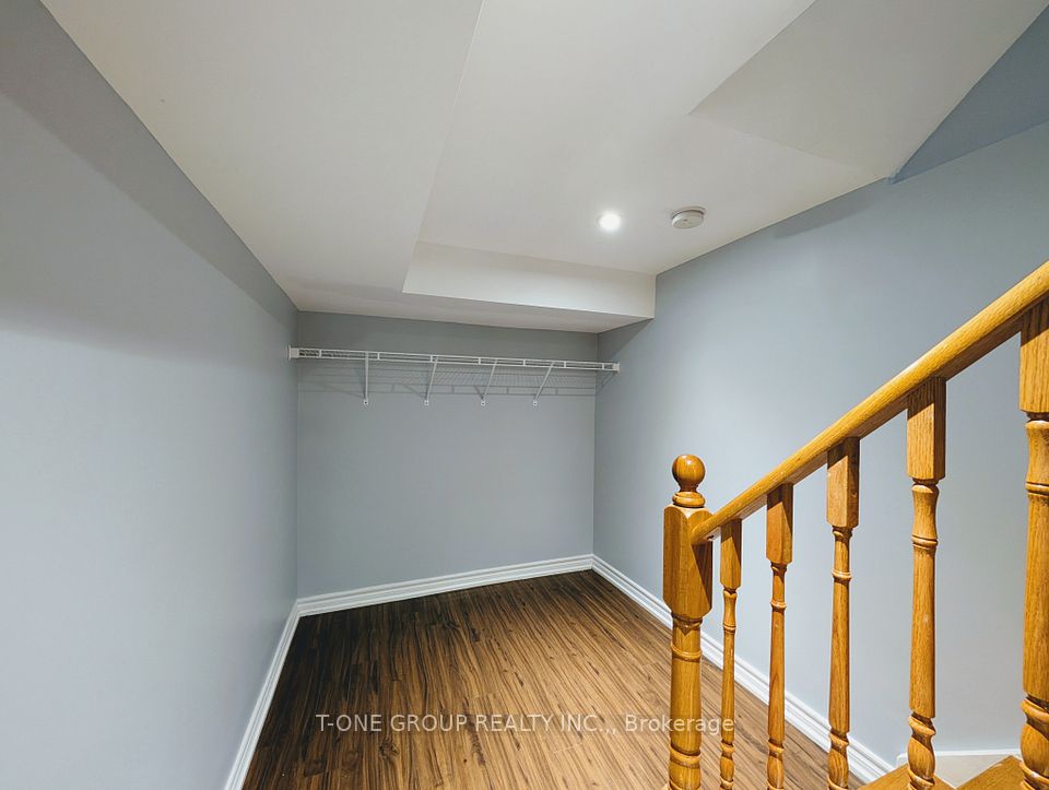 8 Camelot Way, Markham, ON L3P 3W1 15