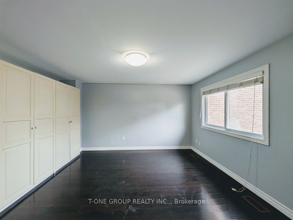 8 Camelot Way, Markham, ON L3P 3W1 10
