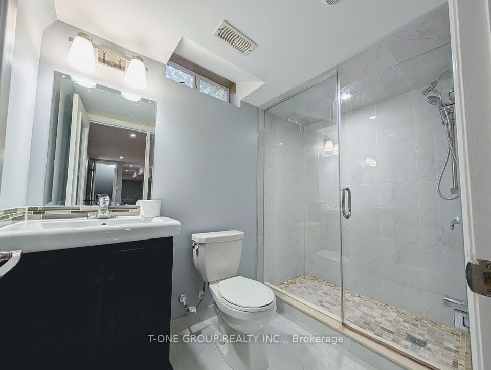 8 Camelot Way, Markham, ON L3P 3W1 19
