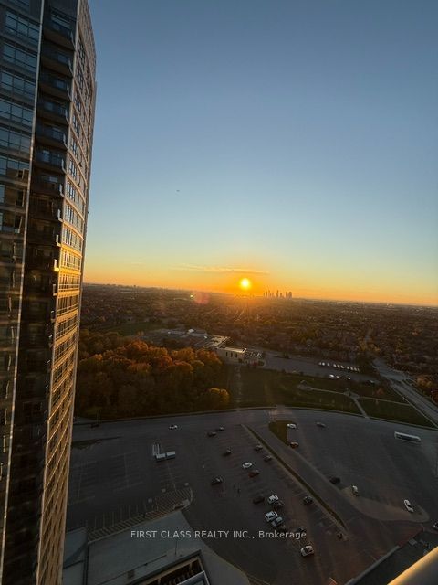 50 UPPER MALL Way 2604, Vaughan, ON L4J 0L8 14