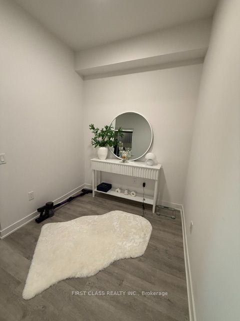 50 UPPER MALL Way 2604, Vaughan, ON L4J 0L8 8