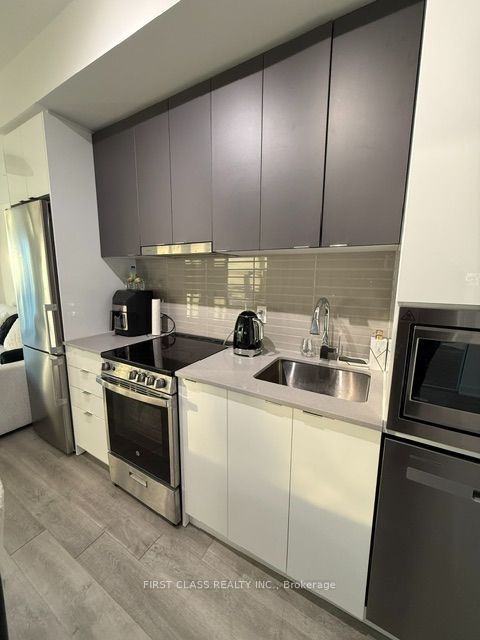 50 UPPER MALL Way 2604, Vaughan, ON L4J 0L8 5