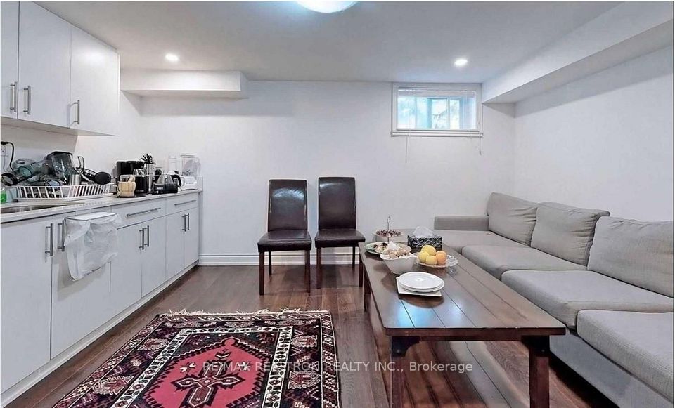 32 Kirk Drive, Markham, ON L3T 3L1 14