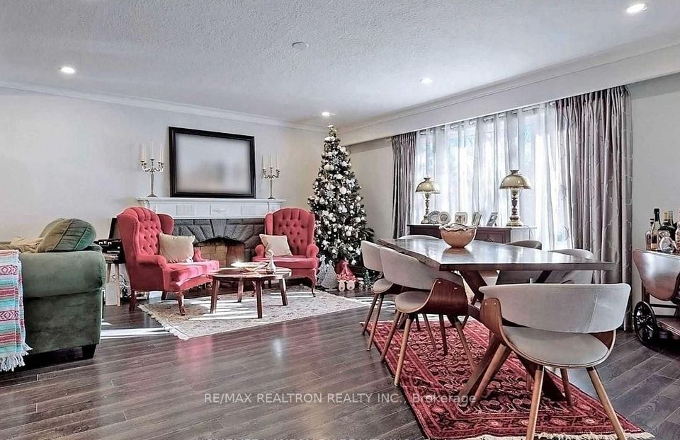 32 Kirk Drive, Markham, ON L3T 3L1 9