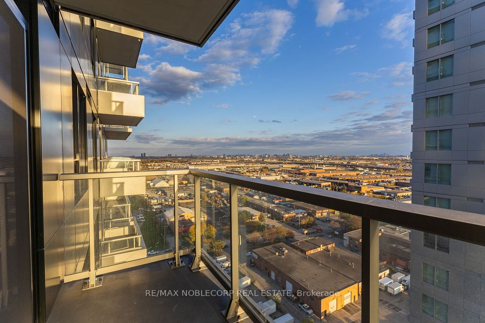 5 Meadowdale Road 1707A, Vaughan, ON L4K 0C7 17