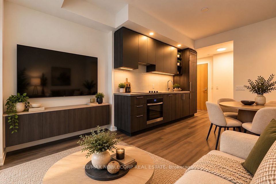 5 Meadowdale Road 1707A, Vaughan, ON L4K 0C7 4