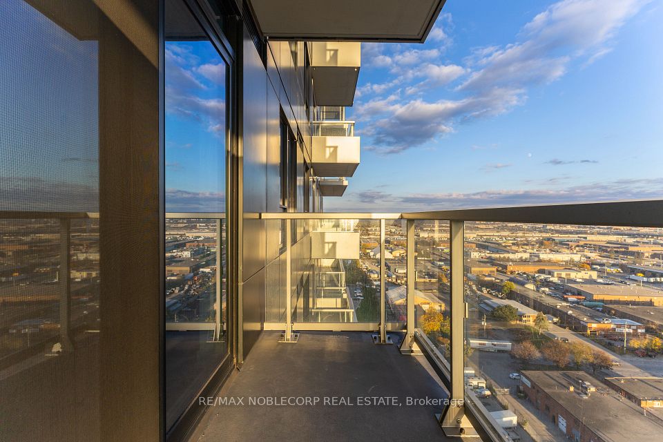 5 Meadowdale Road 1707A, Vaughan, ON L4K 0C7 16