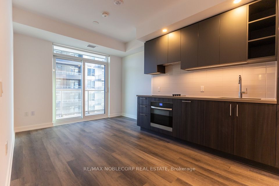 5 Meadowdale Road 1707A, Vaughan, ON L4K 0C7 9