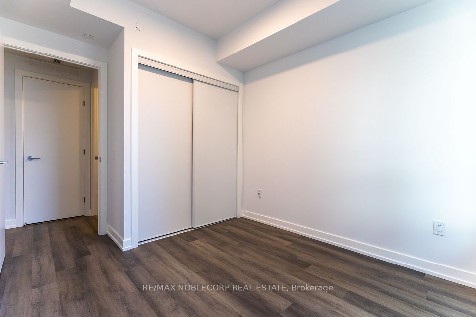 5 Meadowdale Road 1707A, Vaughan, ON L4K 0C7 11