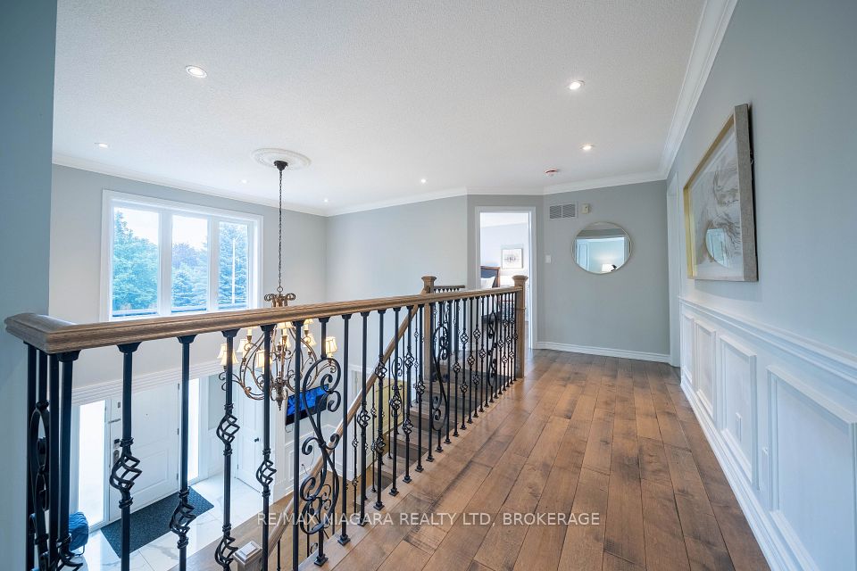 2 Aitken Circle, Markham, ON L3R 7K6 20