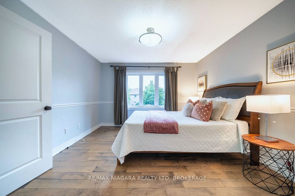 2 Aitken Circle, Markham, ON L3R 7K6 22