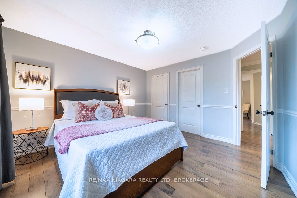 2 Aitken Circle, Markham, ON L3R 7K6 23