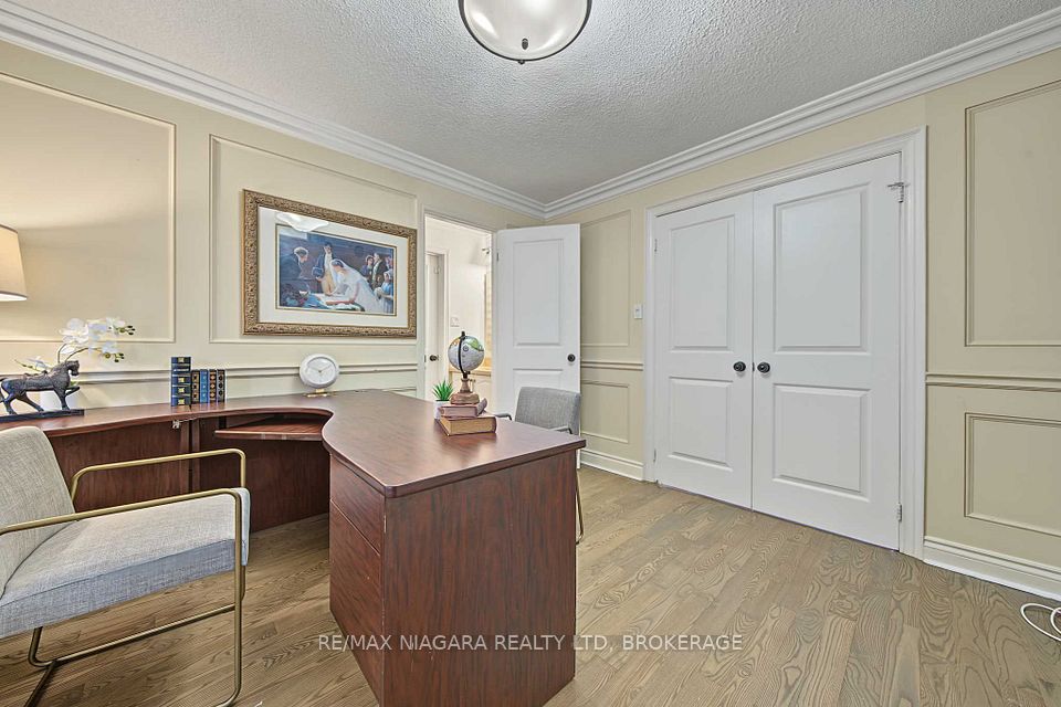 2 Aitken Circle, Markham, ON L3R 7K6 8