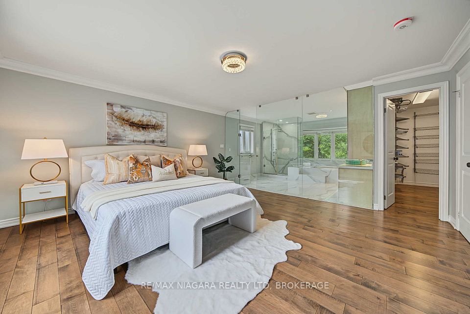 2 Aitken Circle, Markham, ON L3R 7K6 23