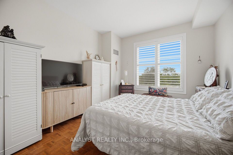 9519 Keele Street 221, Vaughan, ON L6A 4A2 19