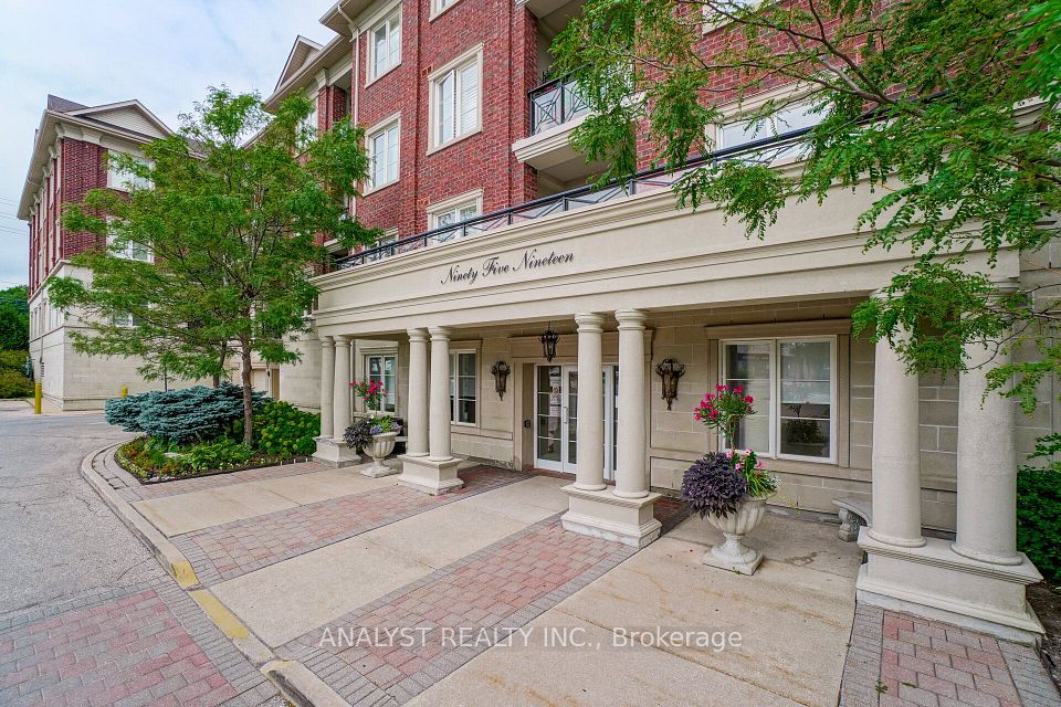 9519 Keele Street 221, Vaughan, ON L6A 4A2 2