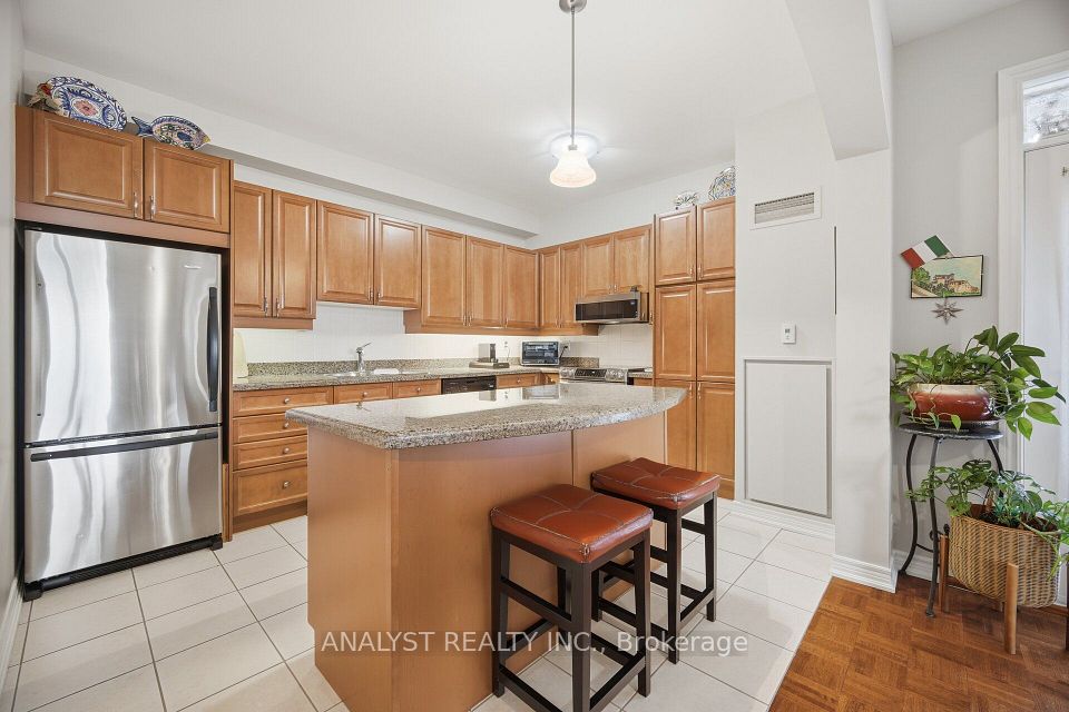 9519 Keele Street 221, Vaughan, ON L6A 4A2 10