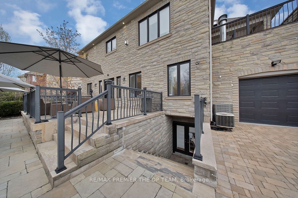 62 Autumn Grove Court, Vaughan, ON L0J 1C0 10