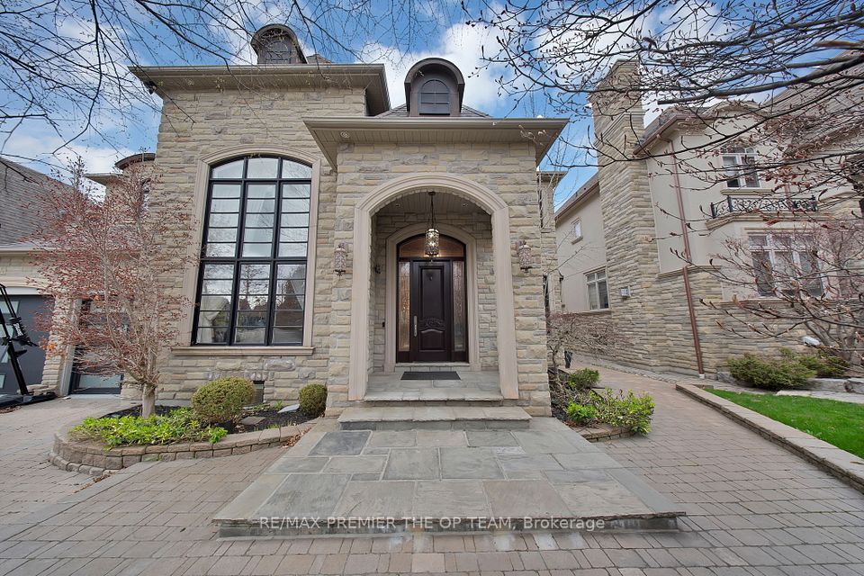 62 Autumn Grove Court, Vaughan, ON L0J 1C0 15