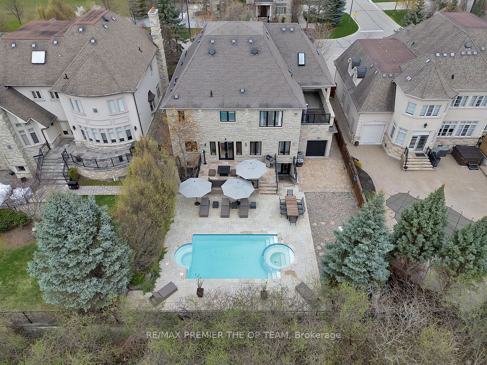 62 Autumn Grove Court, Vaughan, ON L0J 1C0 5