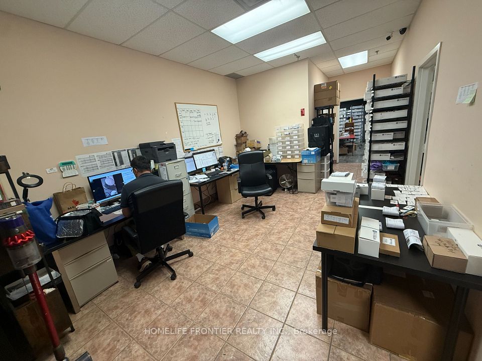 35 West Pearce Street 28, Richmond Hill, ON L4B 3A9 6