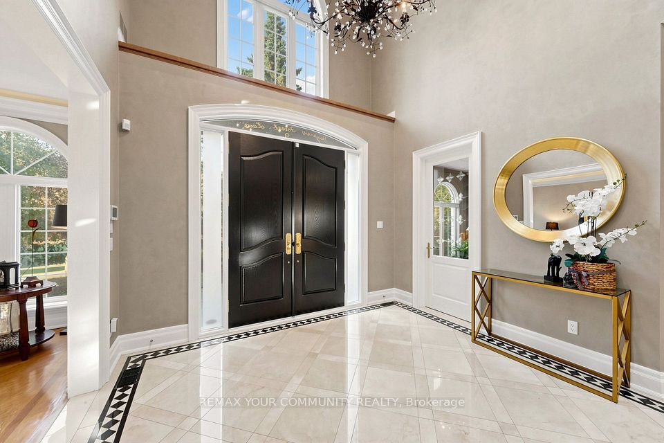 9 Bayview Forest Lane, Markham, ON L3T 7S4 10