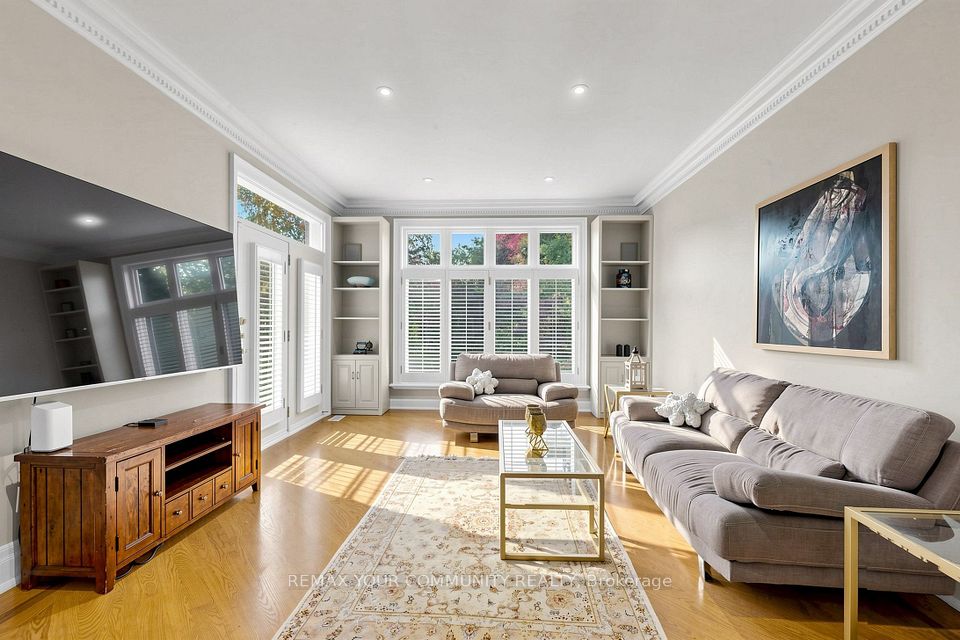 9 Bayview Forest Lane, Markham, ON L3T 7S4 18